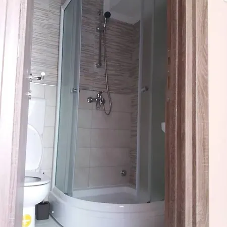 Farkas Invest Affittacamere Zrenjanin