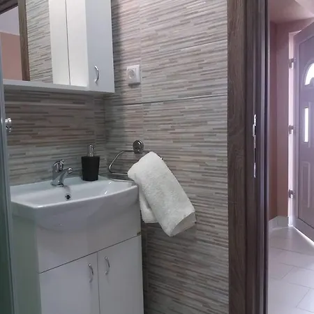 Farkas Invest Affittacamere Zrenjanin